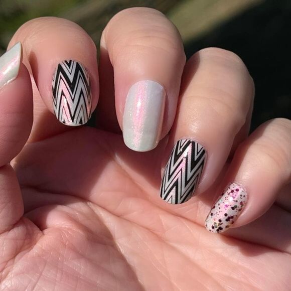 Color Street | Keep Calm and Chevron, Chevron design on clear base nail strips - Picture 5 of 16